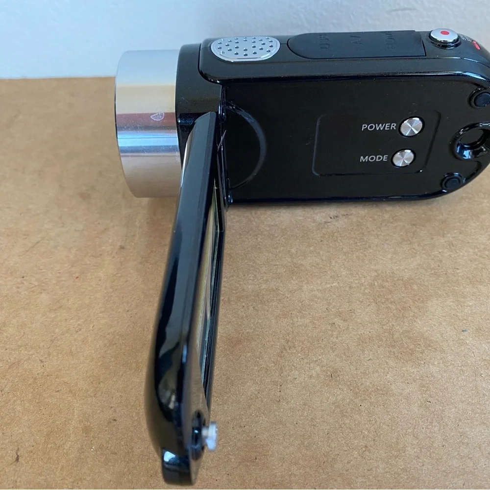 VIVITAR DVR 790HD Digital Video camera